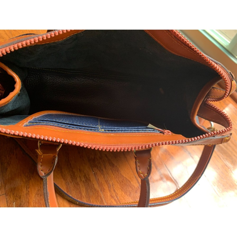 Donney & Bourke Navy Blue & Tan Tote/Crossbody Bag - Picture 3 of 3